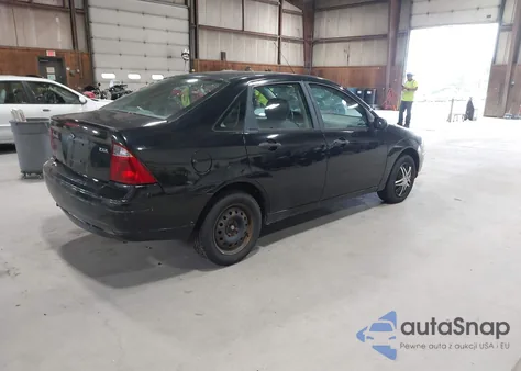 2005 Ford Focus Zx4 z USA, uszkodzony, nr VIN 1FAFP34N45W314273